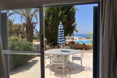 Kings Palace - Superb 2 Bed Ground Floor Apartment Paphos Exteriér fotografie